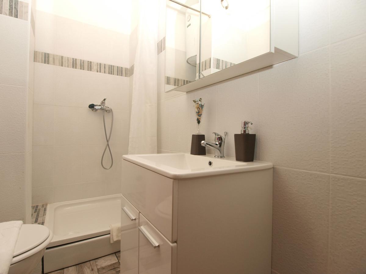 Apartments Davor 1676 Banjole Exterior photo